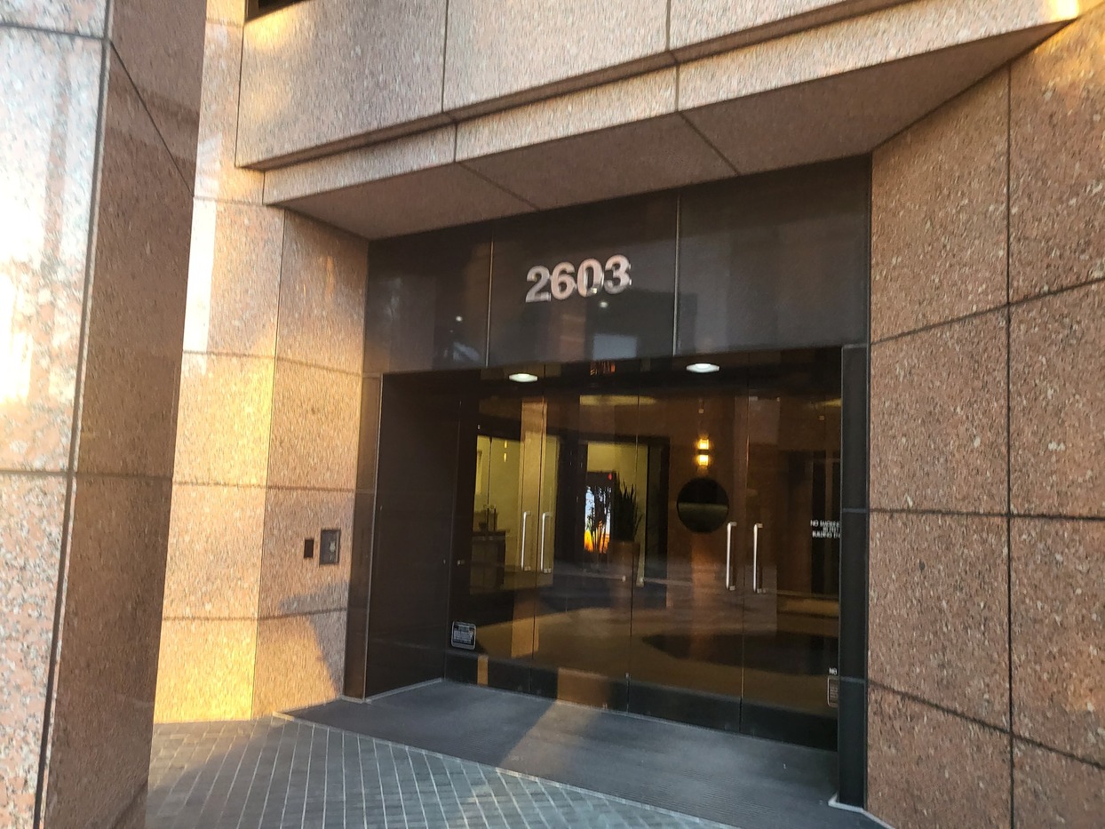 Day pass for semi private work desks in the heart of Irvine CA — photo 10