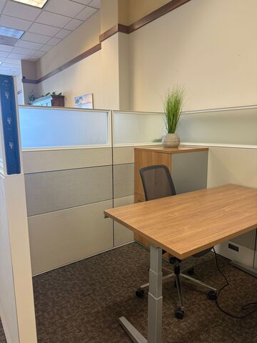 Multiple Desks / Office Cubicles  